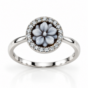 Anello-in-Argento-in-Conchiglia-Sardonica-con-Cammeo-Floreale-e-Giro-di-Zirconi